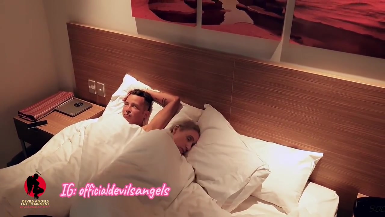 Hot Aussie Milf Argues To Share Bed And Gets Creampied On Vacation maggy Winters