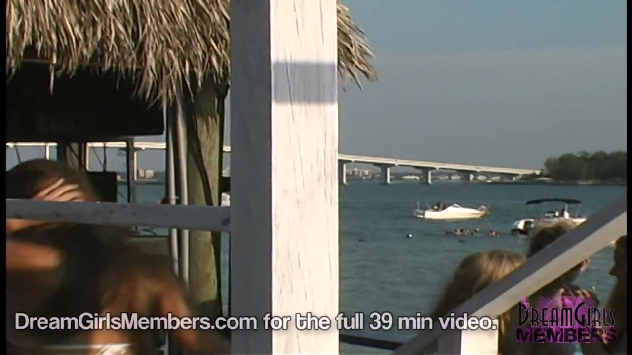 Hot Girl Beach Bikini Contest & One Shows Pussy At The End - DreamGirlsMembers