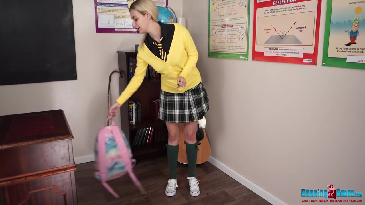 Young College student 18+ Shows Her Sweet Pussy In School