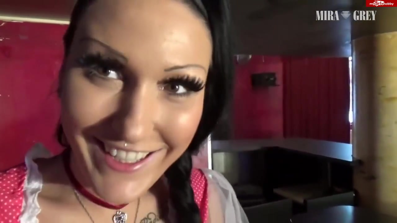 Mira Grey - Sperma Walk Im Dirndl