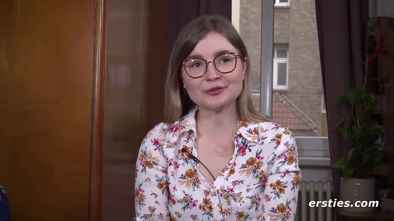 Lehramtsstudentin Emily Liebt Es, Mit Toys Zu Masturbieren