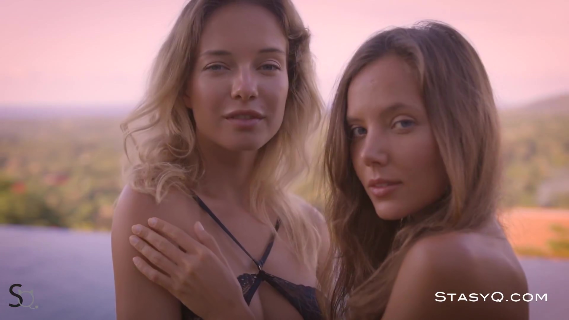 Katya & Danica Hot Blondes That You Just Cant Say No To