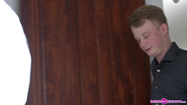 Stepmoms Secret Confession - S1:E5 - Momlover