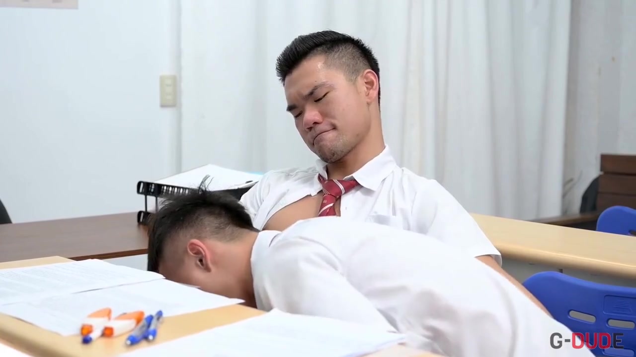 Wild Twink Enjoys Sloppy Fucking