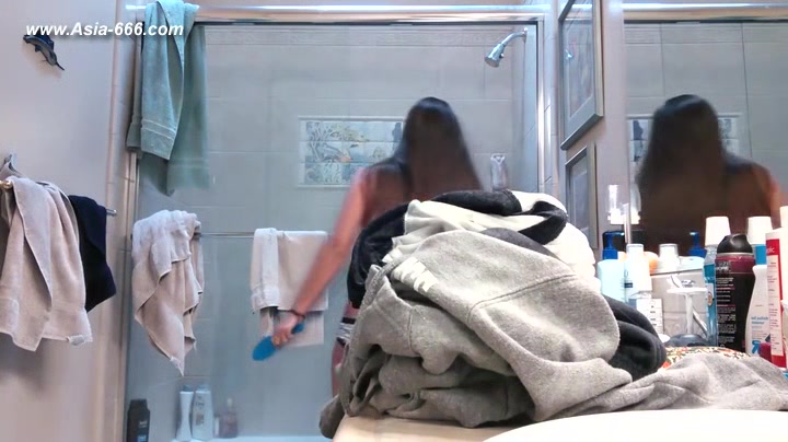 peeping blonde amateur change undies in bathroom.***
