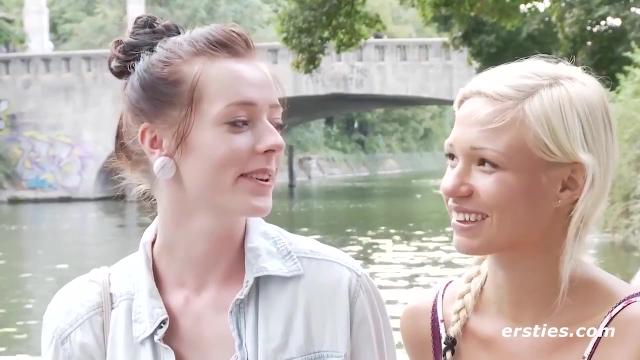 Lesbian Fingering - Born In Berlin, She Fucks Her Friend From Hh