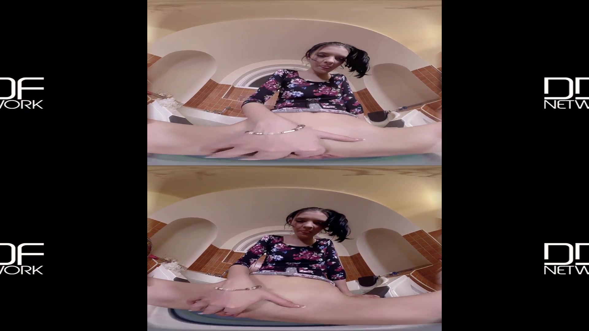 Anie Darling in Masturbation Masterpiece - Pussy Pleasin' Bubble Bath - DDFNetworkVR
