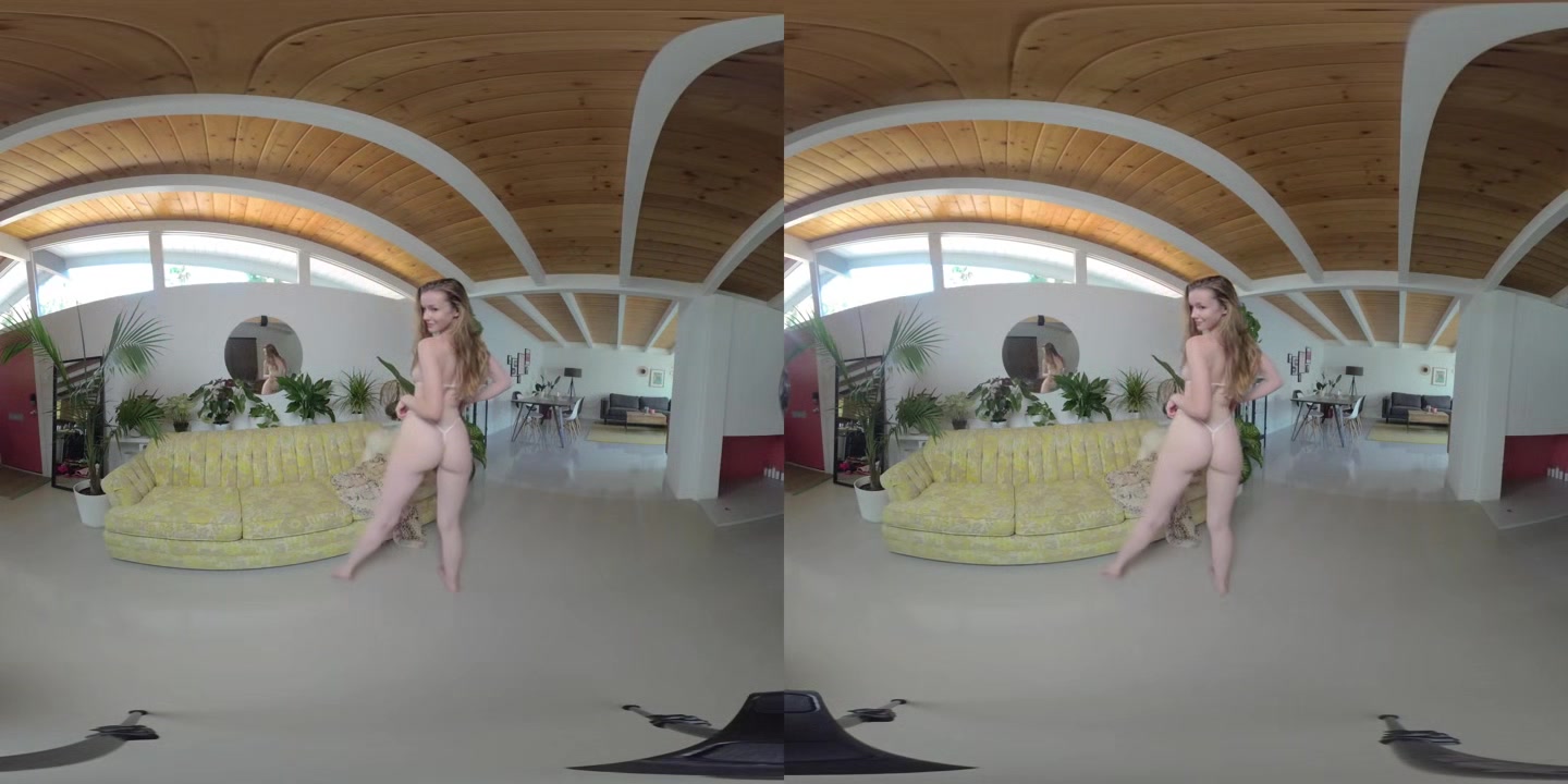 Bikini Selfies - EmilyBloom