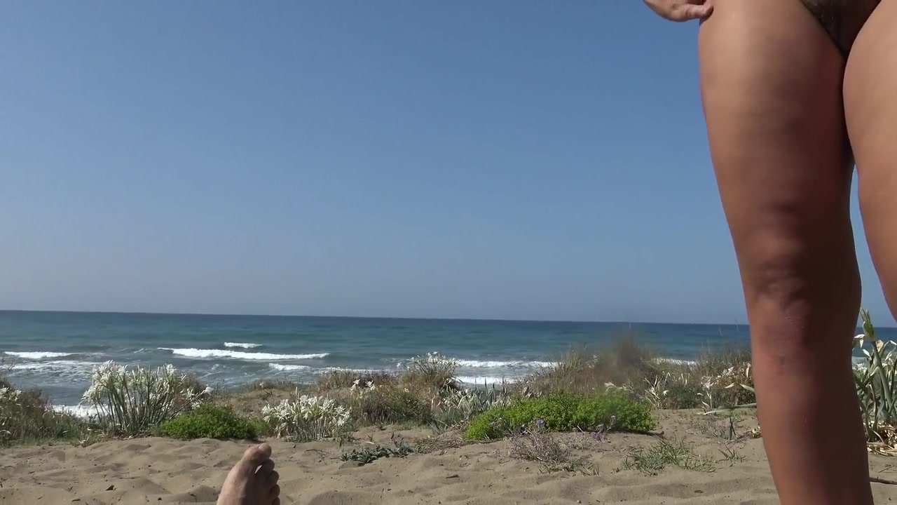 Une Fille Algerienne A Des Re Tions Sexuelles Avec Un Homme Etranger Sur La Plage De Marseille