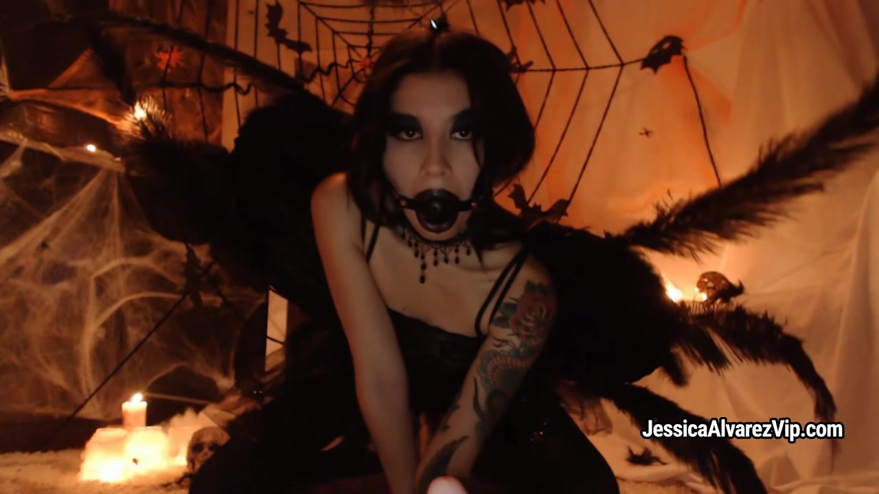 Jessica Alvarez - Dark blow job