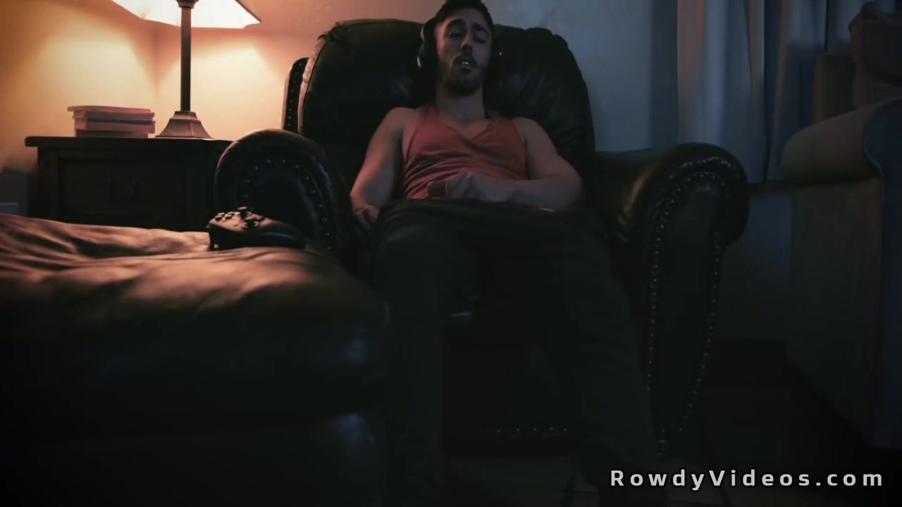 Gamers Try Gay Sex After Their Avatars Hooked Up 6 Min