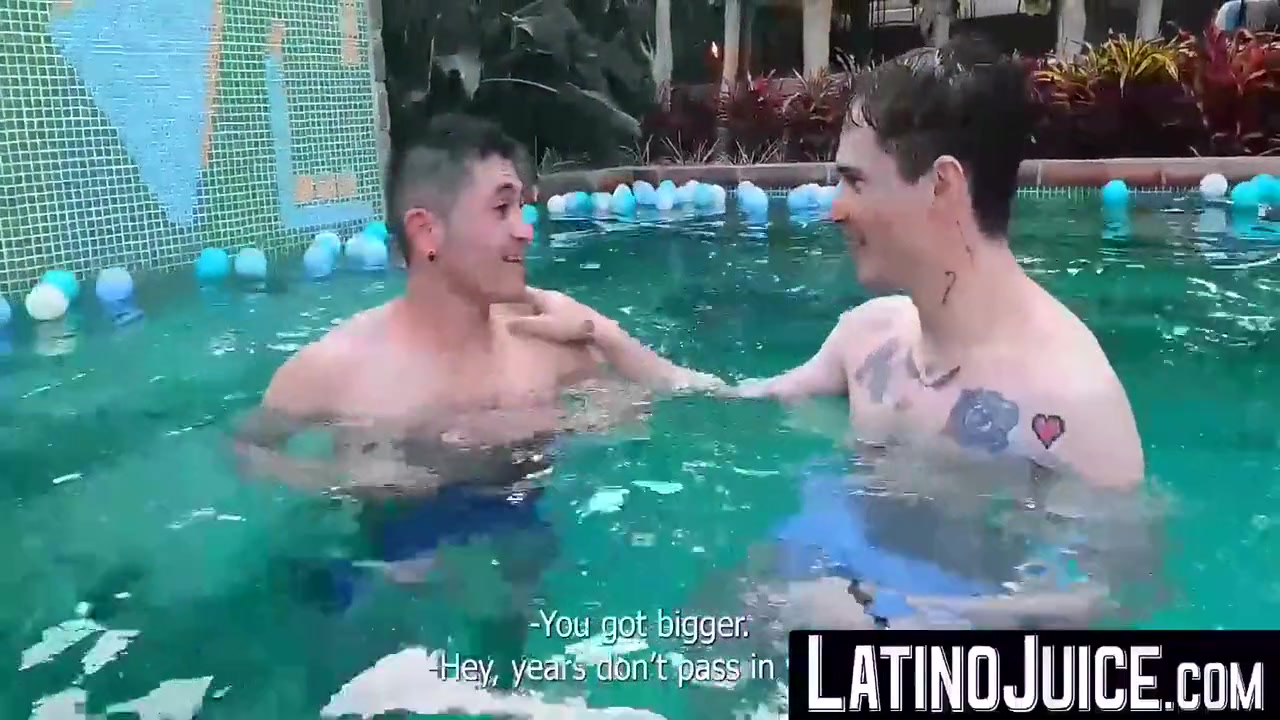 Latinojuice Beefy James Vip And Axxly Mart Takes Turns To Bareback Each Other 8 Min