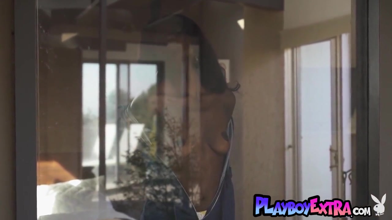 Ebony Teenie Shows Her Home And Her Snatch - Victoria Antoinette
