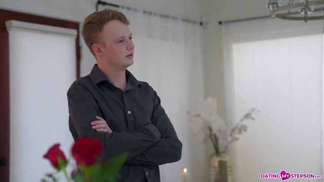 Stepmoms Secret Confession - S1:E5 - Momlover