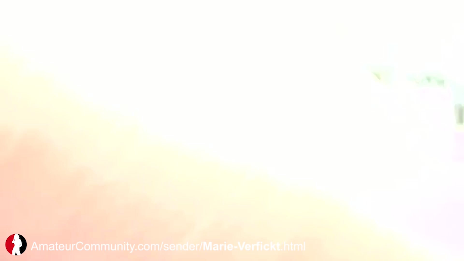 Marie laesst sich geil in die haarige Muschi ficken