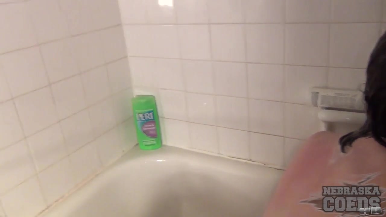 Super Cute Mila Shaving Her Hairy Vagina In My Bathtub - NebraskaCoeds