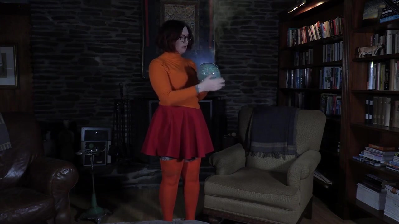 Velma Gets Ghosted With Bettie Bondage