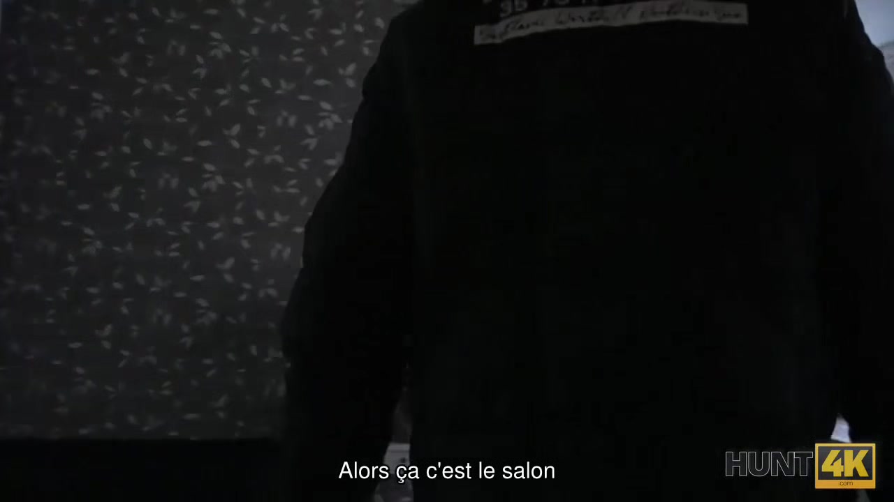 HUNT4K. Un couple accepte loffre dun chasseur et dune fille qui le rend heureux