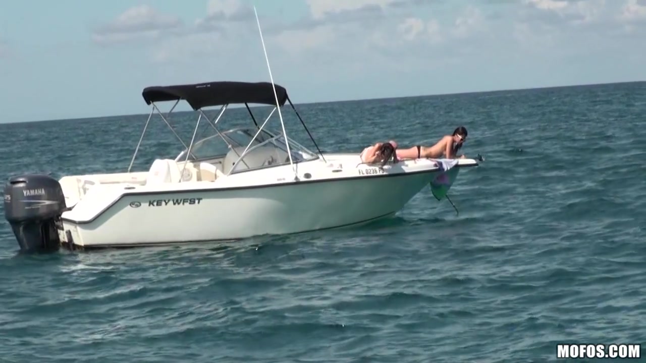 Daniela Diamond, Trystan Berry Greater Quantity - Pervs Fishing