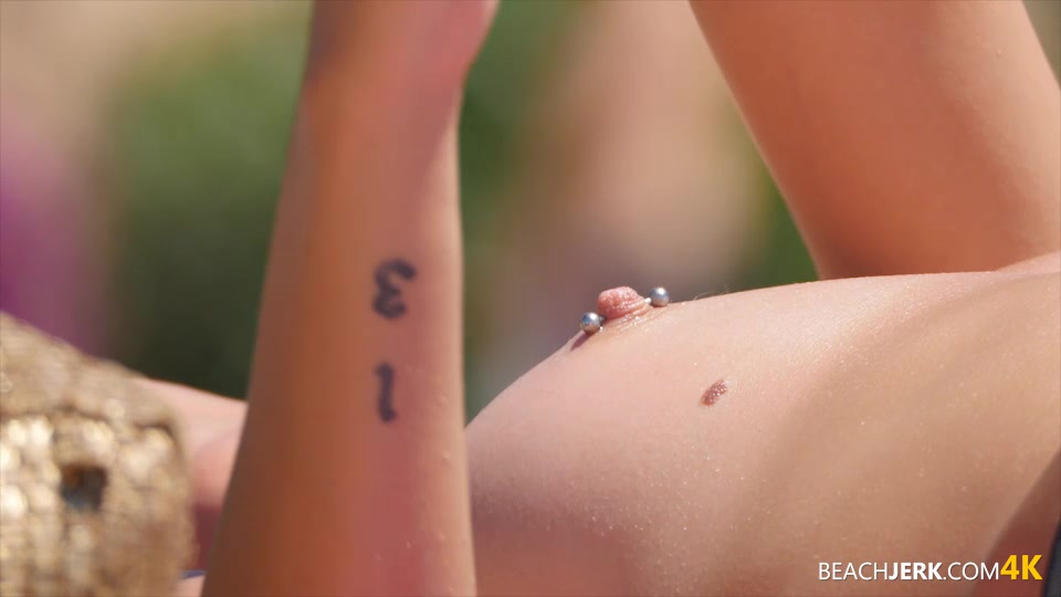 Shoreline Titties - BeachJerk