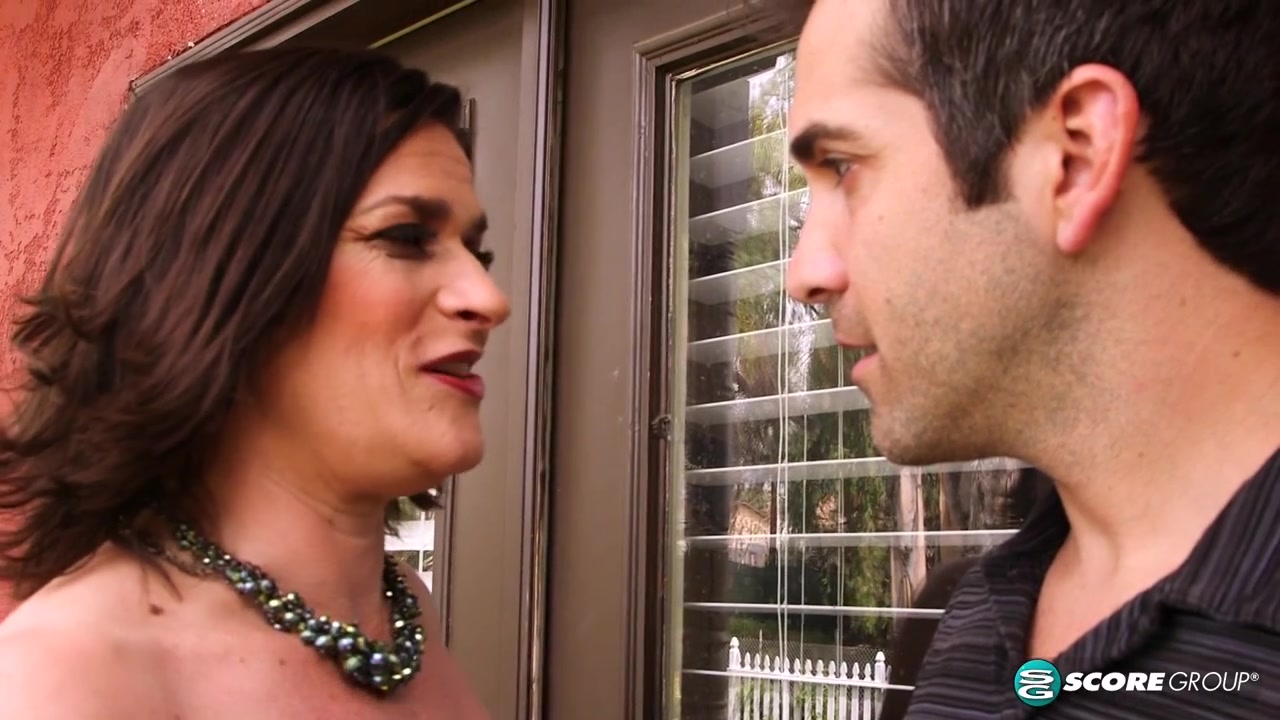 Michele Marks' first time - 40SomethingMag