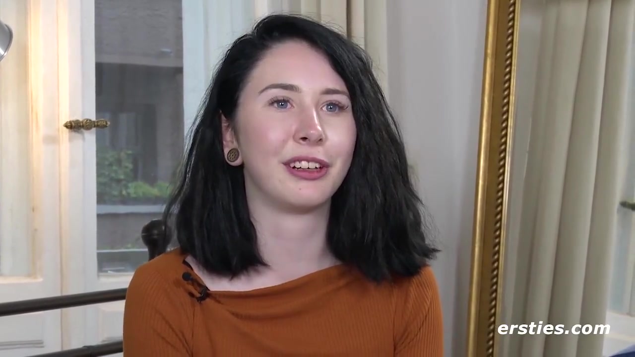 Joan A In Studentin Bringt Ihre Klitoris Zum Vibrieren