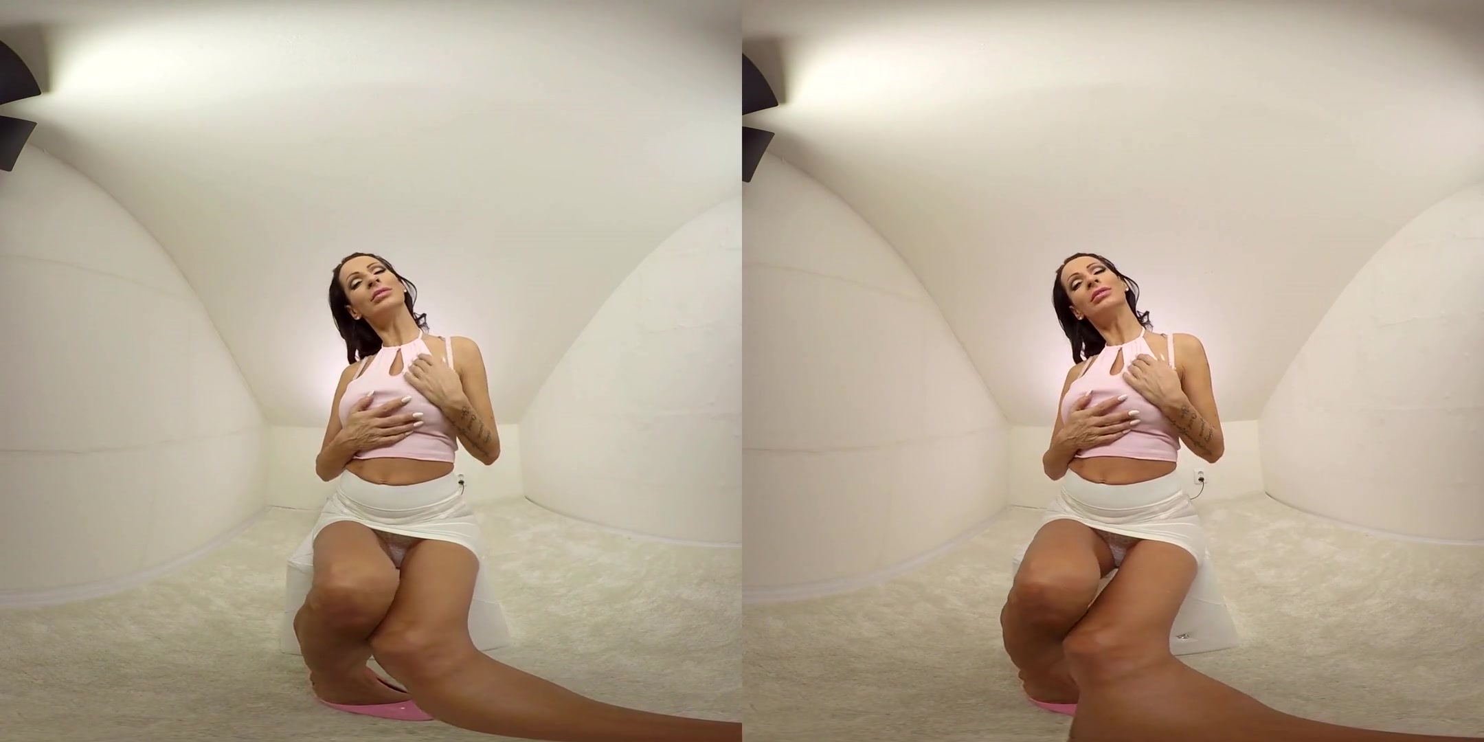 Valentina Sierra in MILF Valentina Sierra Fisting - BravoModelsMedia