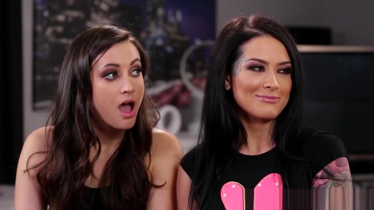 Lesbian Stepsisters Lick