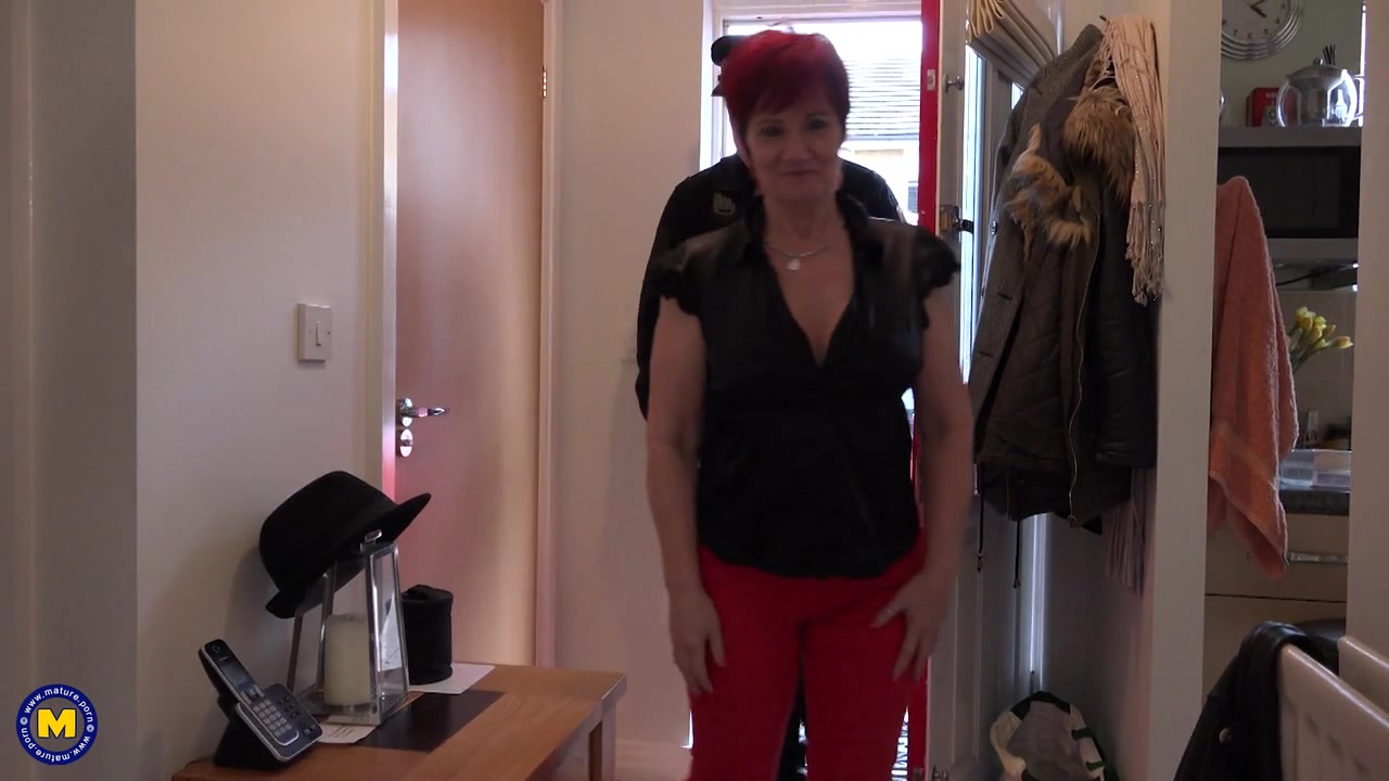 Mature Linda Getting Arrested For Indecent Exposure - MatureNl