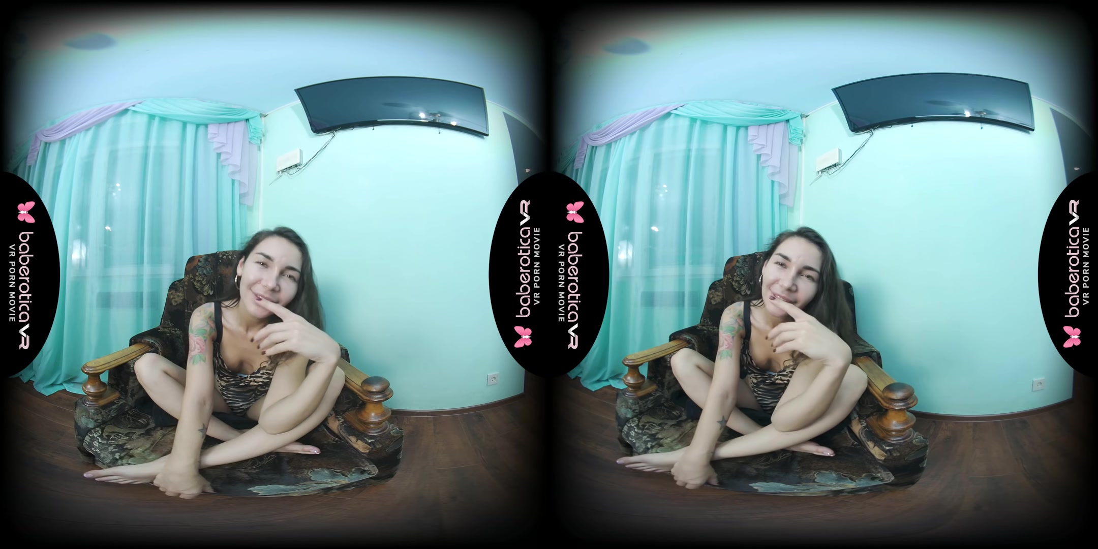 Our Newest Hottest Model, Miss Alexandra Roz Gets Naked! - BaberoticaVR