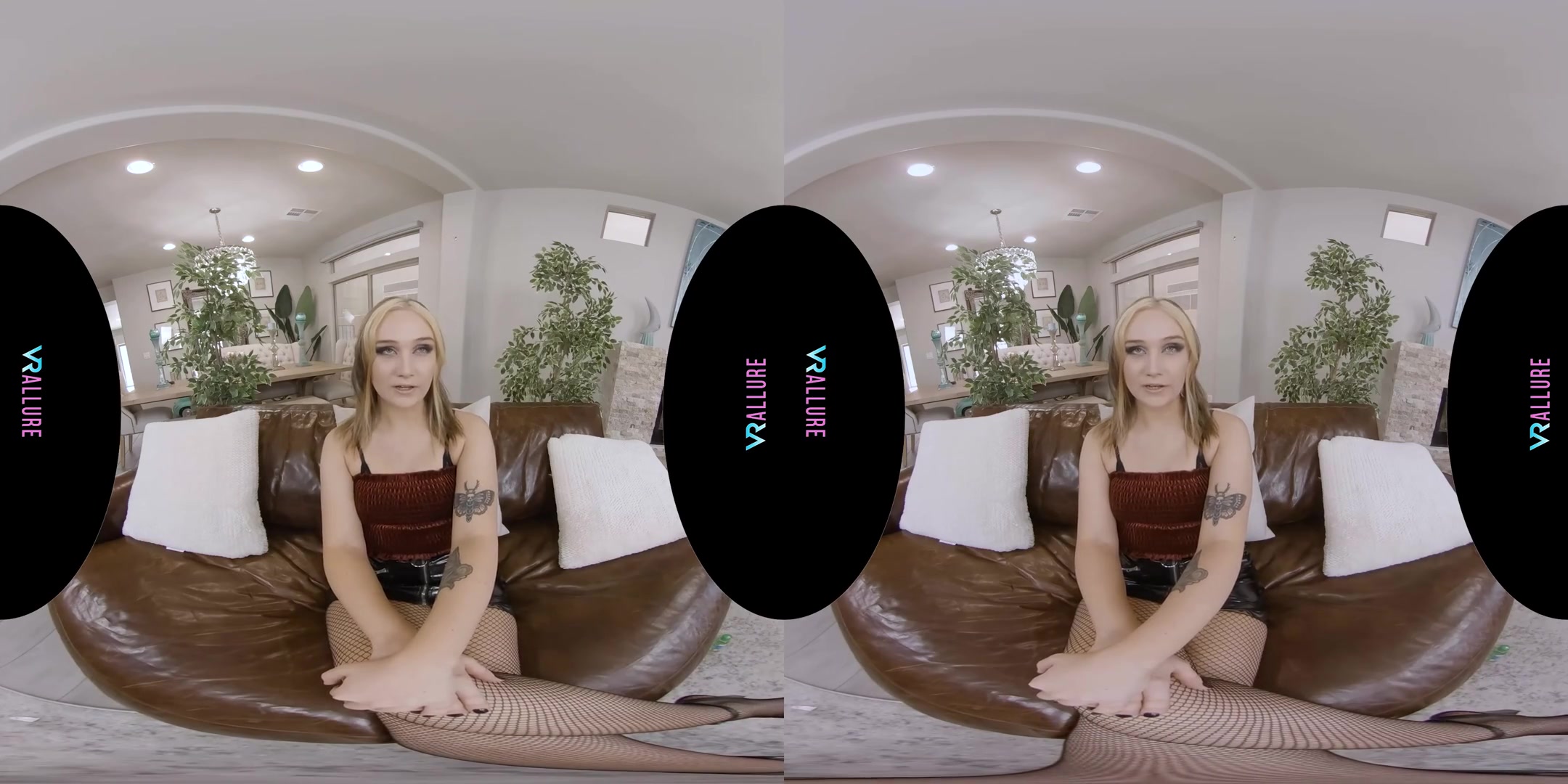 Gwen Tells You Her Favorite Fetishes!; Cute Blonde Babe Solo with her Toys