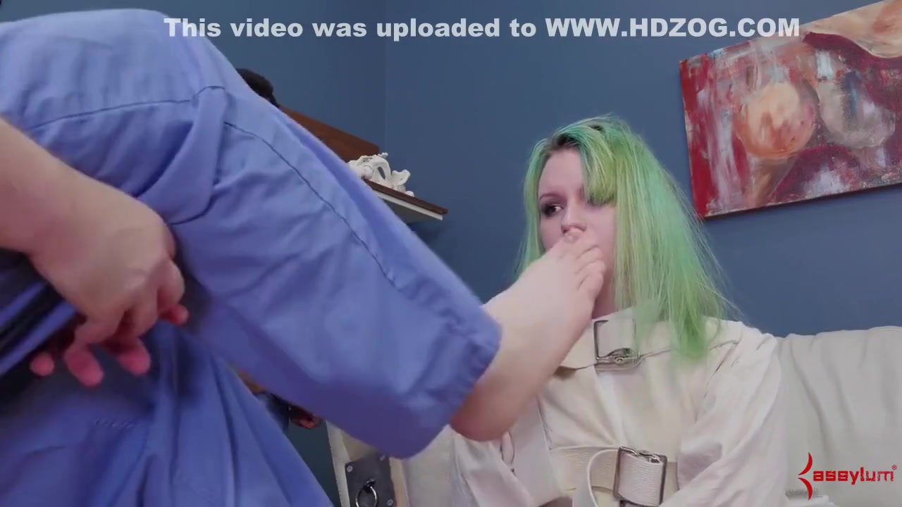 Crazy For Bdsm Anal Chick Gets Enema