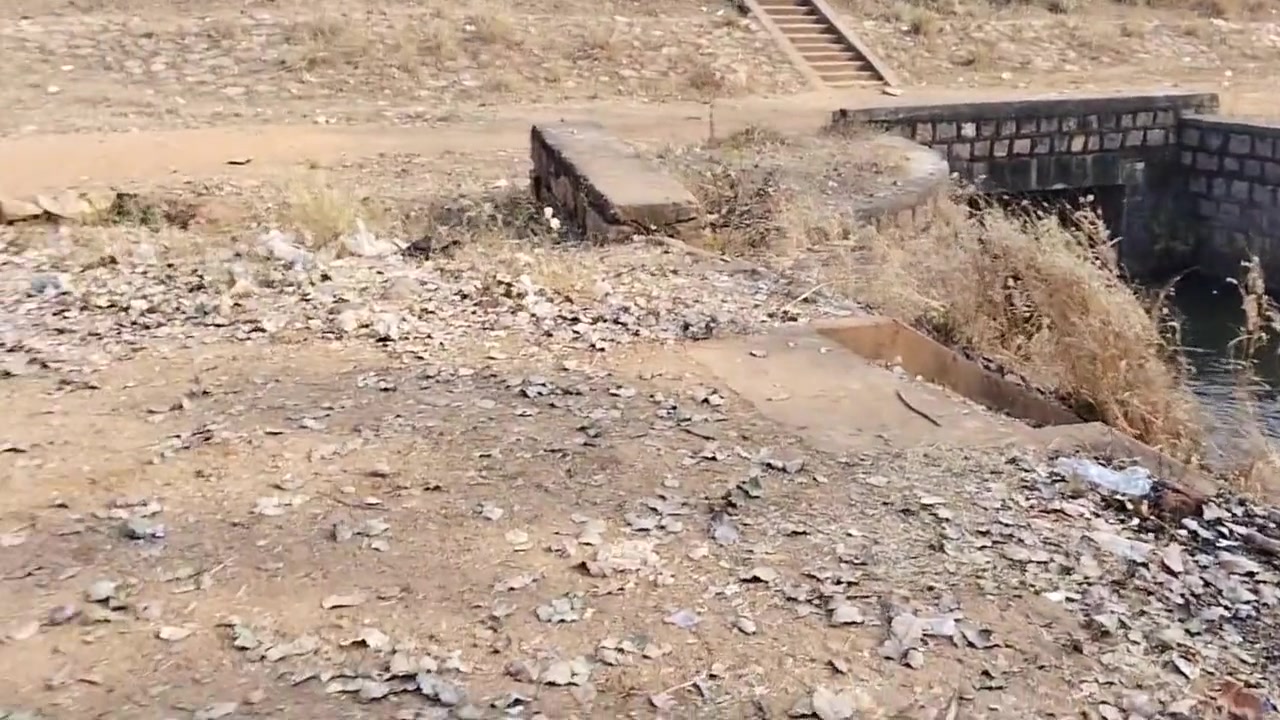 Hot Desi Sexy Girl Having Fun Here With Village Boyfriend Taking Bath On River