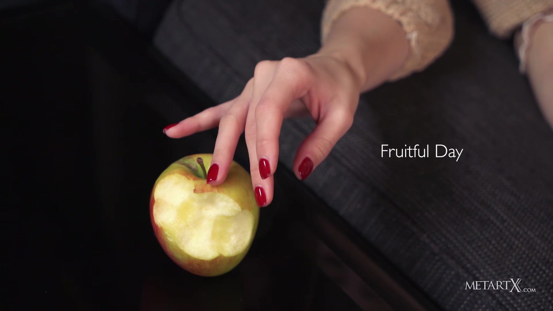 Fruitful Day - Alice Shea - MetartX