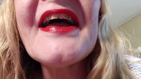 Shiny Red Lipstick - TacAmateurs