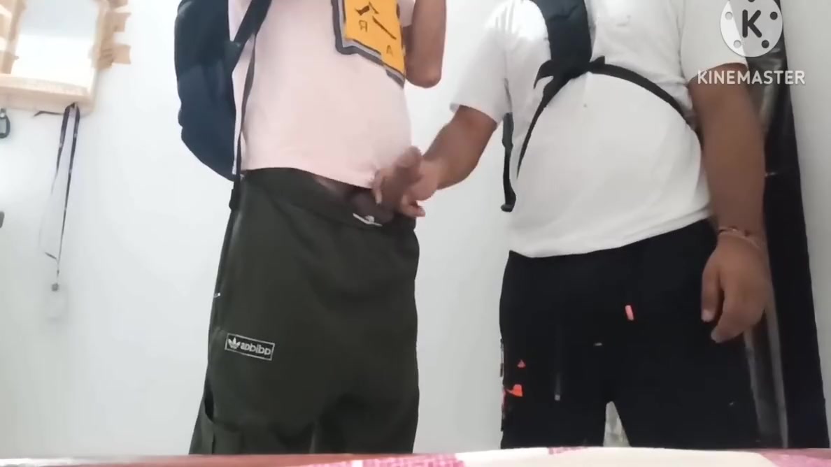 Indian student 18+ Straight Freinds Gives Each Other Blowjob