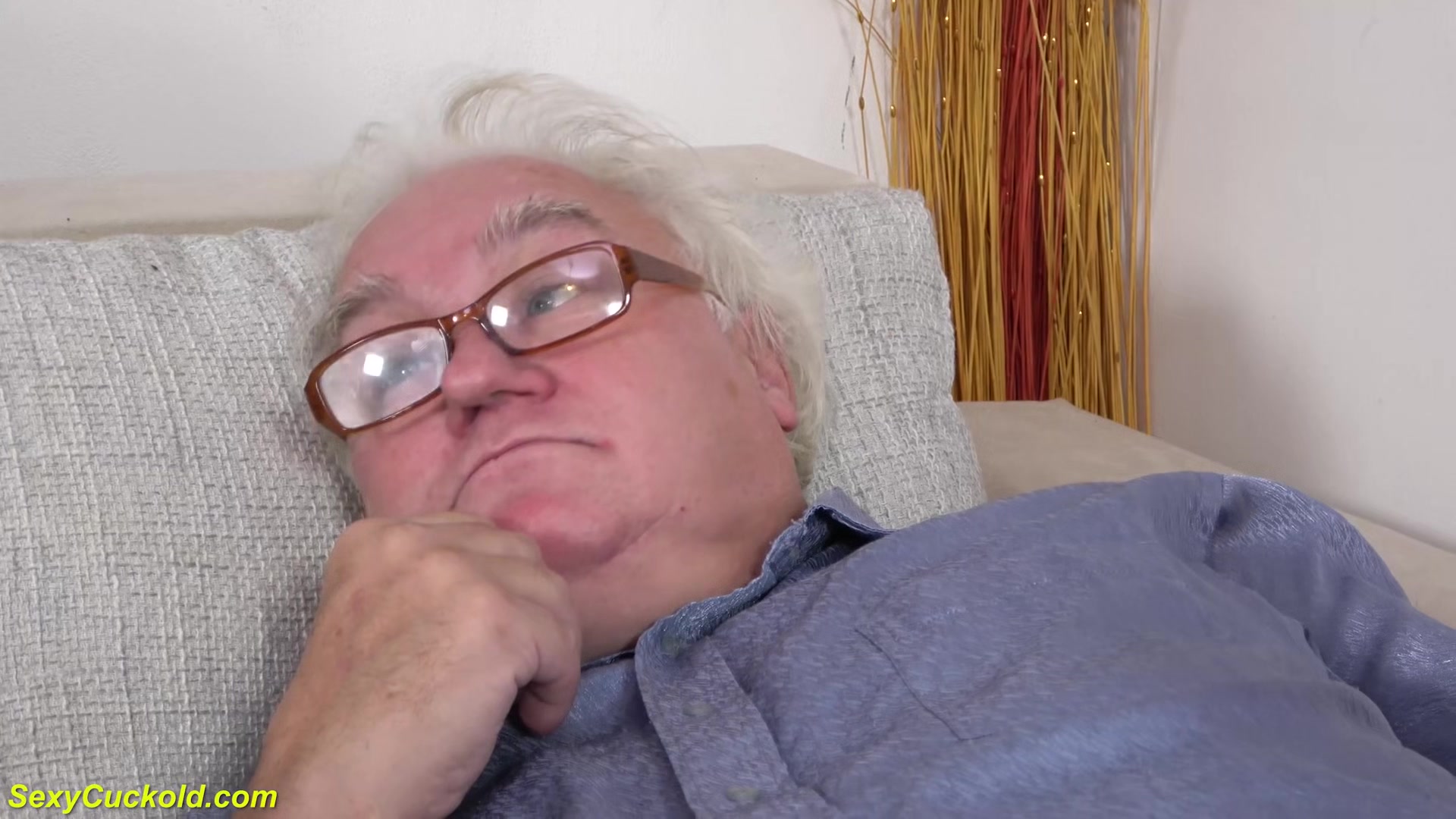 Cuckold With 71 Years Old Woman Shocked Old Husband