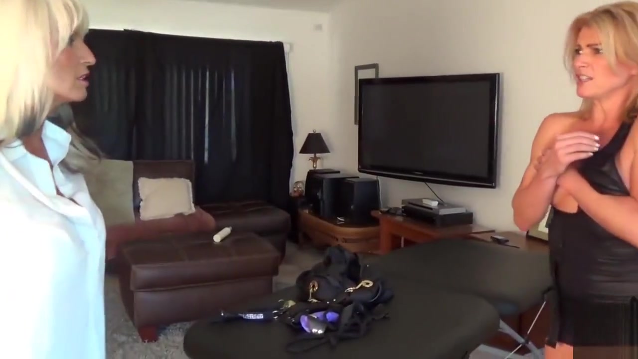 Watch her squirt when I pull my Dildo out of her ASS Sally D'_angelo Mandy vixen