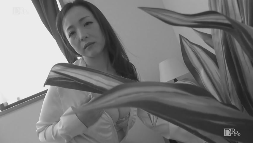 Yurie Minamisawa Because She Wanted To Have SEX, Got A Job At The Massage Shop - Caribbeancom