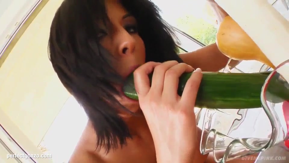 Watch this solo girl Tamia masturbating on Give Me Pink with passion