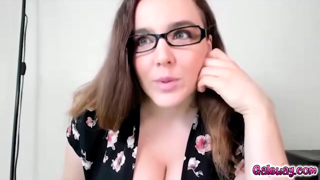 Tech Support Natasha Offer For A Live Pussy Show To Apr