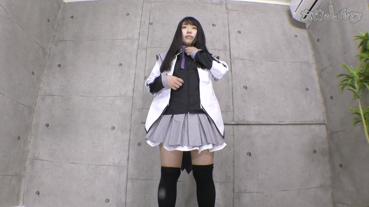 The woman who responds to the directions indifferently deadpan - Fetish Japanese Video