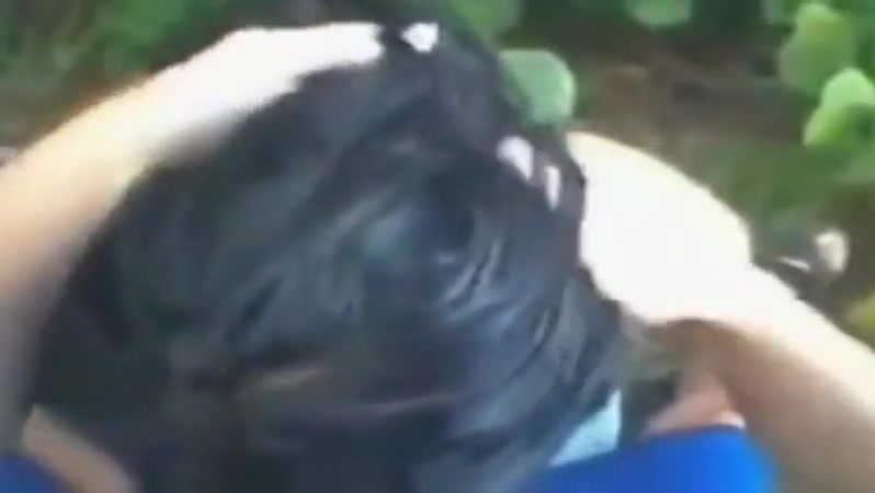 Indian girlfriend fucked at outdoor
