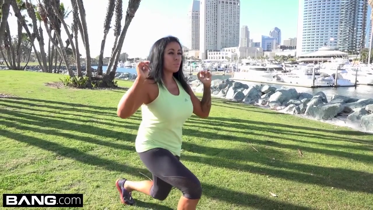 MILF Simone Garza's pussy is ready for a workout