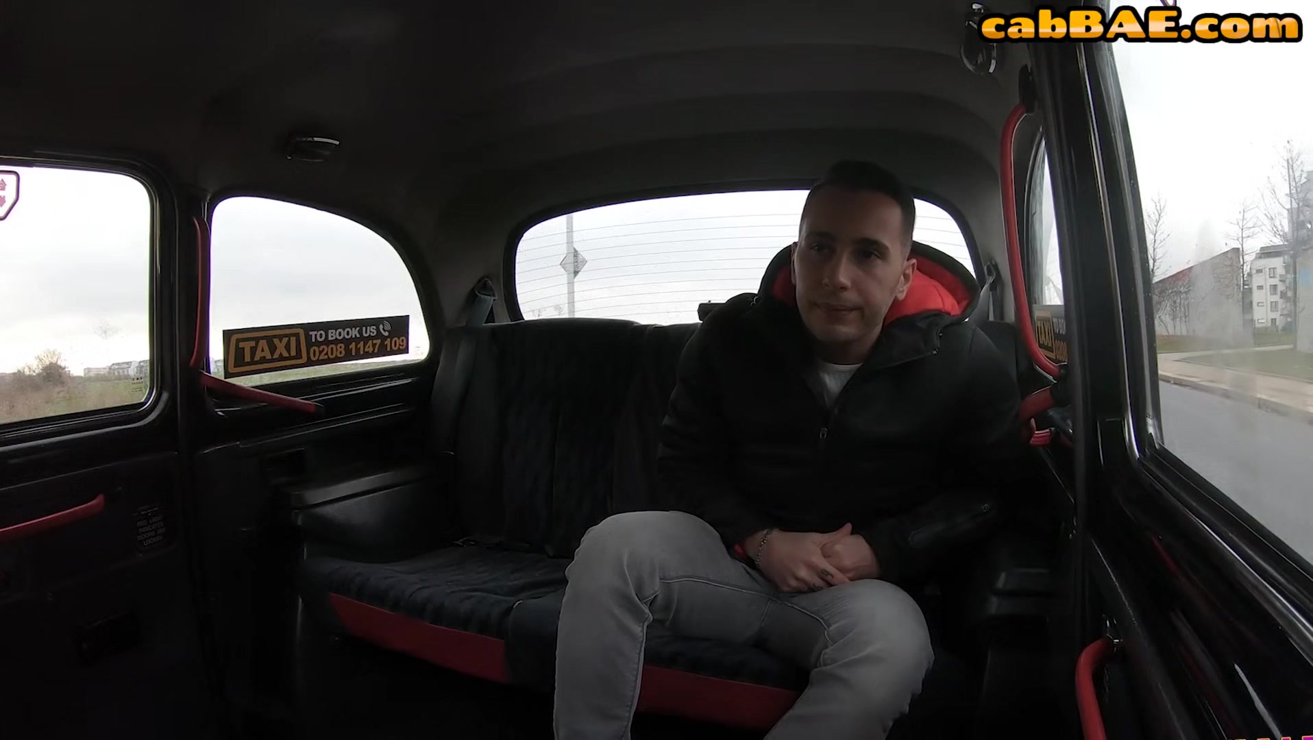 Asian hot babe pussydrilled hard in car