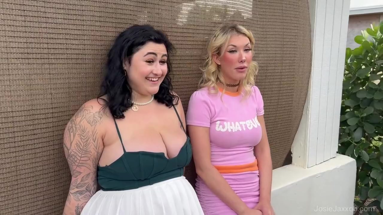 Big Titty Besties Share Hot Step Bros Cock!