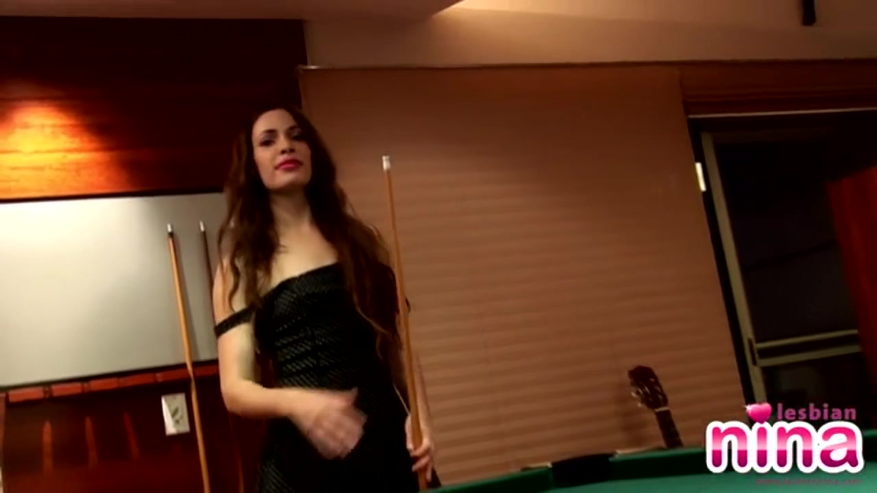 Hot slut lesbian nina goes solo