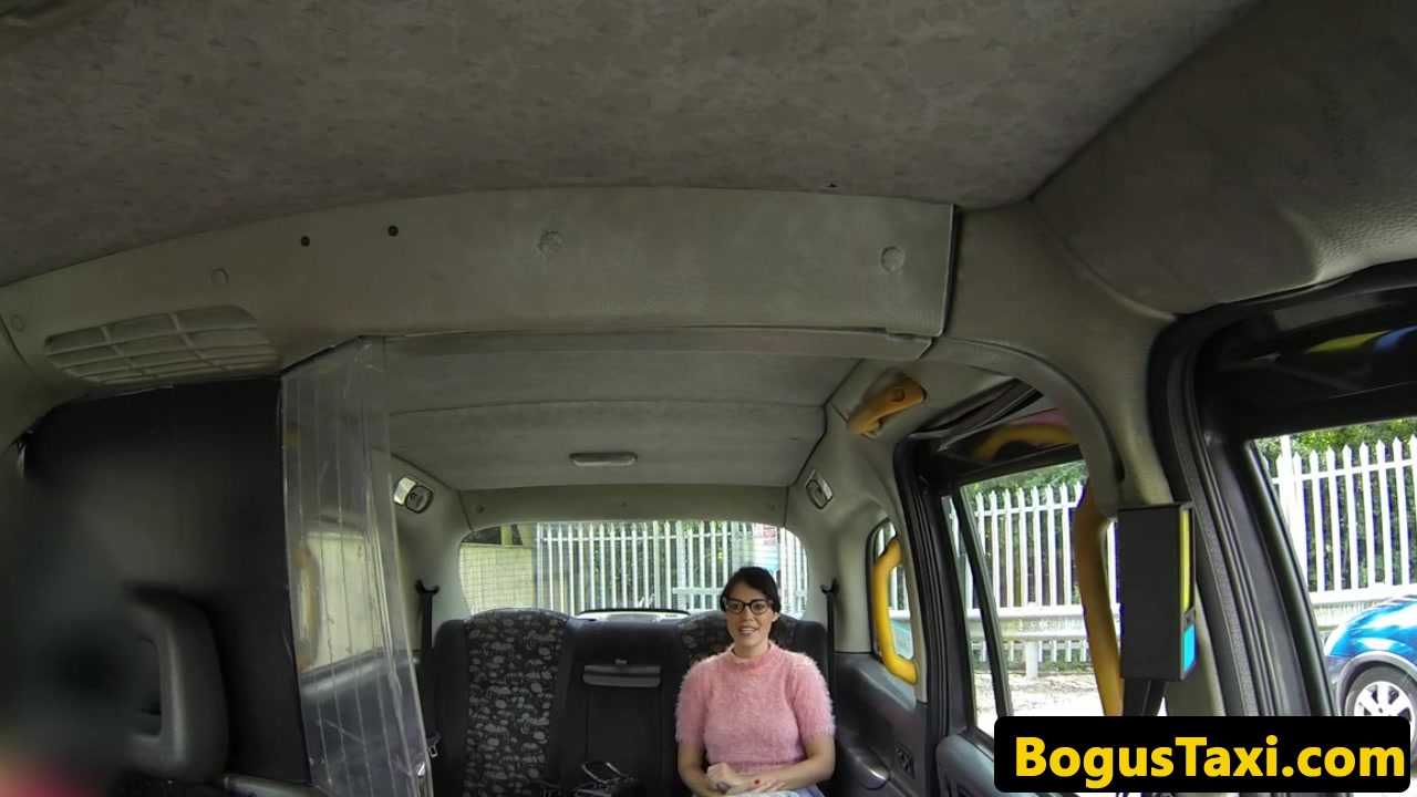 Squirting taxi brit fucked by bogus cabbie
