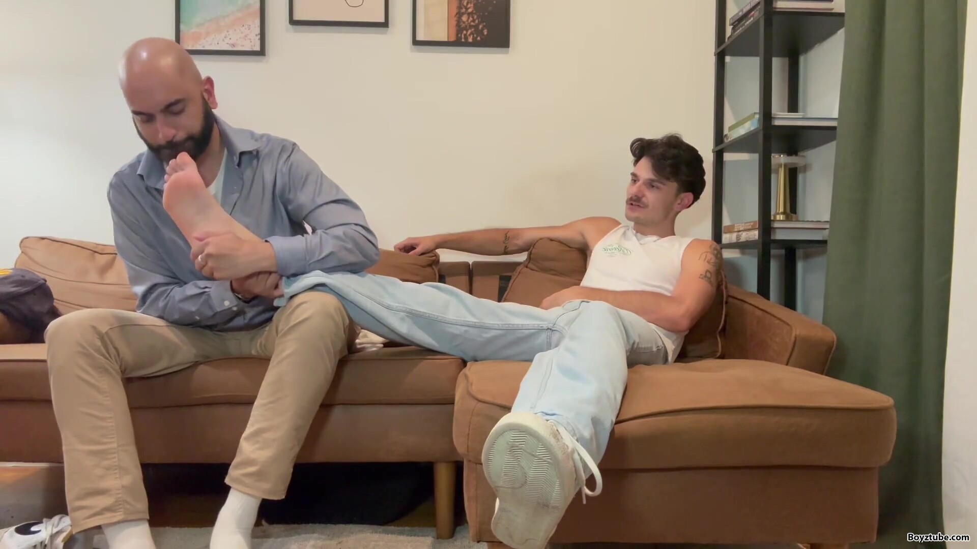 Licking master stinky feet cuming