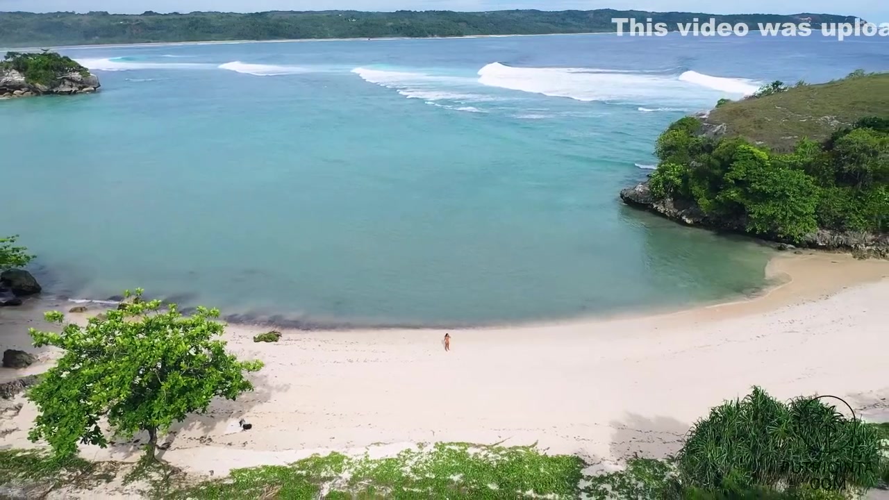 Stripping On A Beautiful Tropical Beach - Putri Cinta